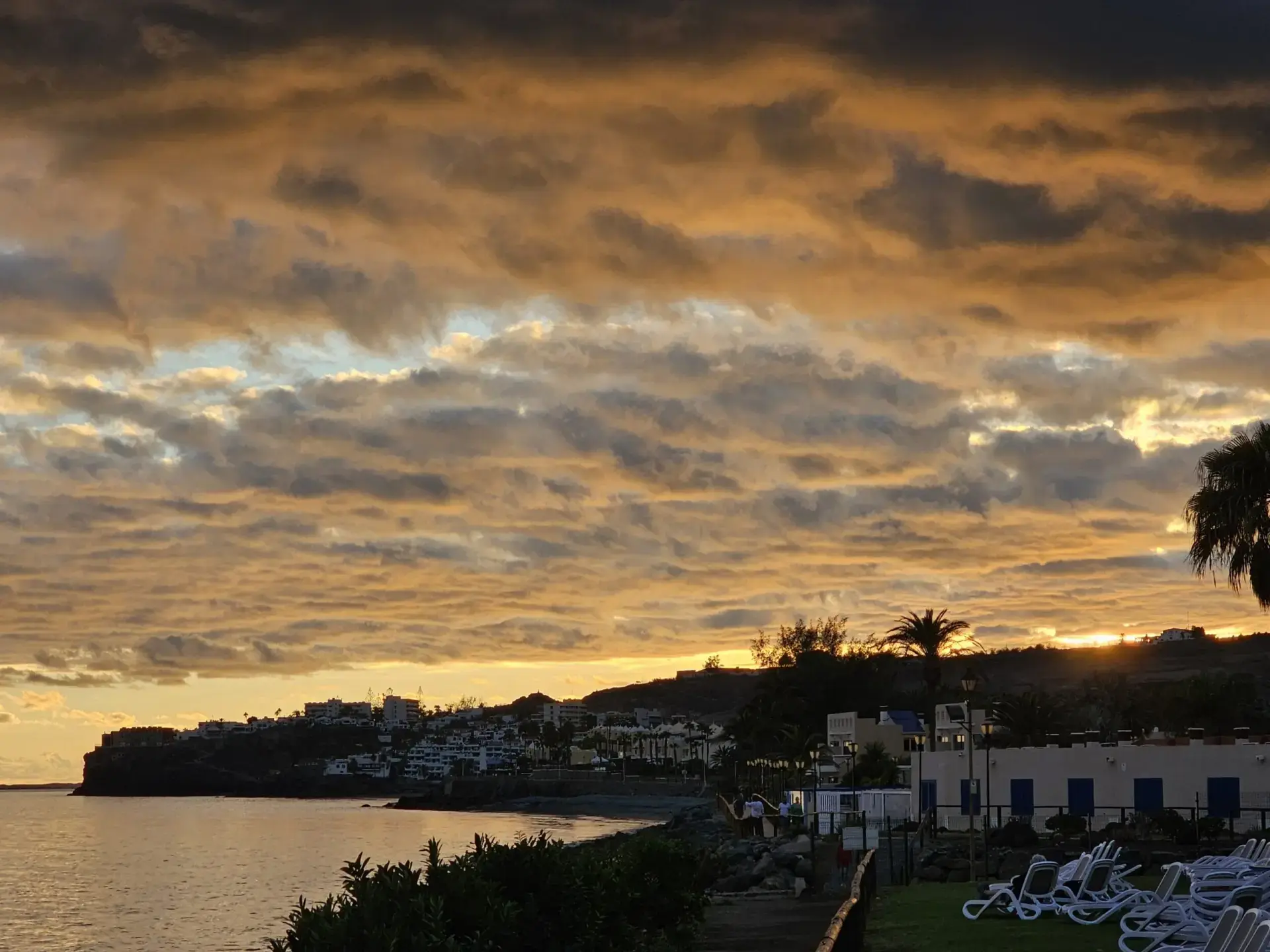 🌅 Wenn Gran Canaria den Himmel in Gold taucht